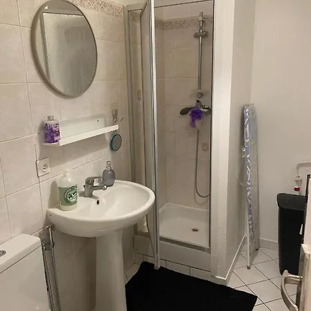 Apartment Cozy Studio In Neuilly-Sur-Marne *