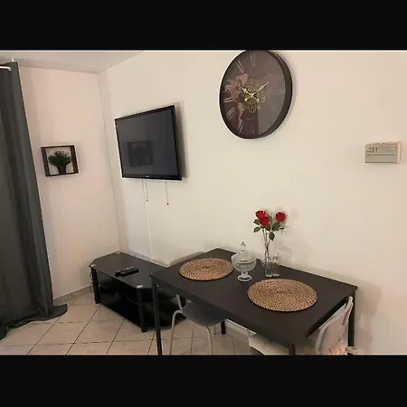 Apartment Cozy Studio In Neuilly-Sur-Marne