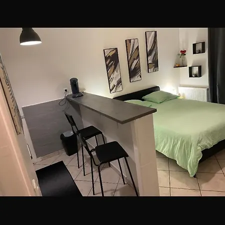Apartment Cozy Studio In Neuilly-Sur-Marne *
